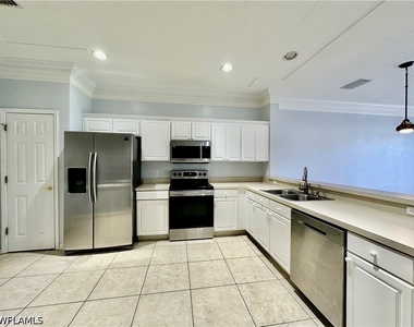 1164 Oxford Lane - Photo Thumbnail 10