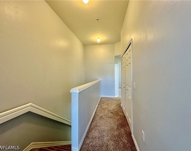1164 Oxford Lane - Photo Thumbnail 17