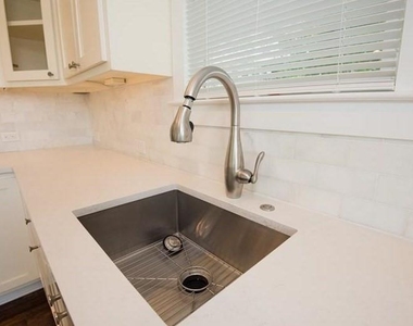 37 Waverly Way Ne - Photo Thumbnail 10