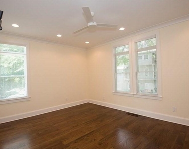 37 Waverly Way Ne - Photo Thumbnail 17