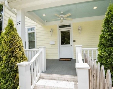 37 Waverly Way Ne - Photo Thumbnail 2