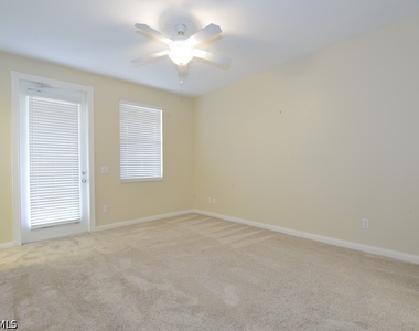 28725 Alessandria Circle - Photo Thumbnail 7