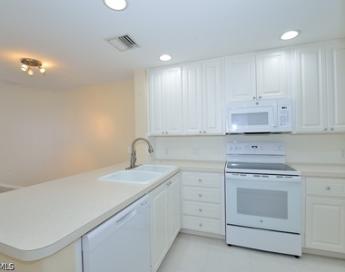 28725 Alessandria Circle - Photo Thumbnail 5