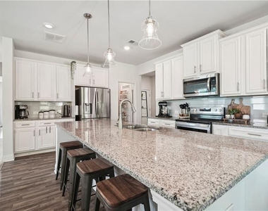 7455 Easton Valley Lane - Photo Thumbnail 14