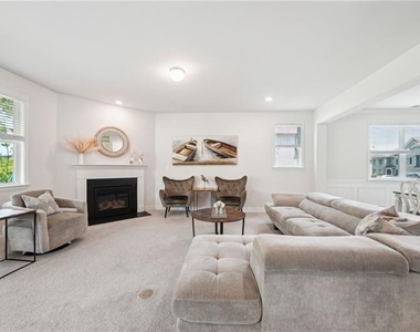 7455 Easton Valley Lane - Photo Thumbnail 10