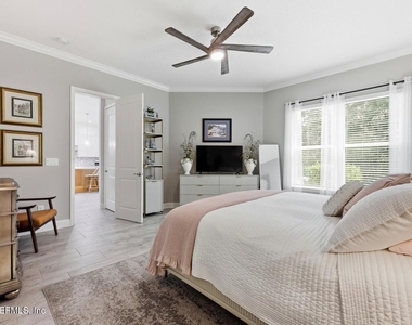 429 Pelican Pointe Road - Photo Thumbnail 14