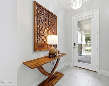 429 Pelican Pointe Road - Photo Thumbnail 5