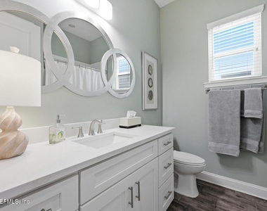 429 Pelican Pointe Road - Photo Thumbnail 17