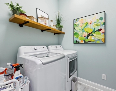 429 Pelican Pointe Road - Photo Thumbnail 19