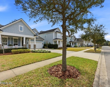 429 Pelican Pointe Road - Photo Thumbnail 26