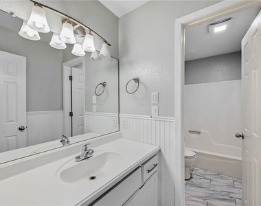 906 Cactus Dr - Photo Thumbnail 13