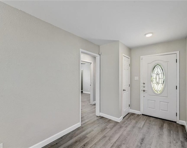 906 Cactus Dr - Photo Thumbnail 18