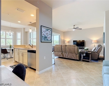 10321 Heritage Bay Boulevard - Photo Thumbnail 14