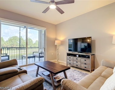 10321 Heritage Bay Boulevard - Photo Thumbnail 6