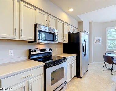 10321 Heritage Bay Boulevard - Photo Thumbnail 15