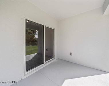 566 Rembrandt Street Se - Photo Thumbnail 24
