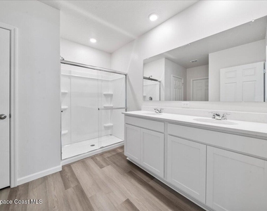 566 Rembrandt Street Se - Photo Thumbnail 20