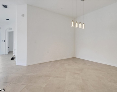5715 Double Eagle Circle - Photo Thumbnail 9