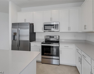 5715 Double Eagle Circle - Photo Thumbnail 5