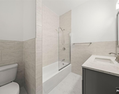 385 Livingston - Photo Thumbnail 21