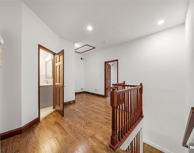 385 Livingston - Photo Thumbnail 14