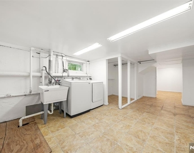 385 Livingston - Photo Thumbnail 26