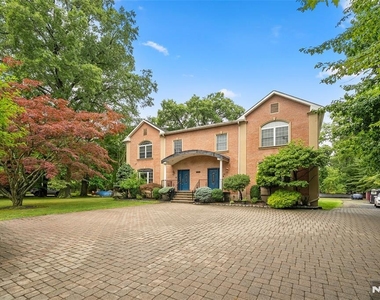 385 Livingston - Photo Thumbnail 1