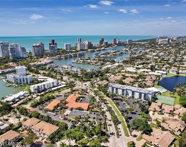 555 Park Shore Drive - Photo Thumbnail 31