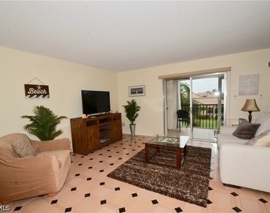555 Park Shore Drive - Photo Thumbnail 7