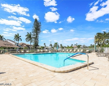 555 Park Shore Drive - Photo Thumbnail 30