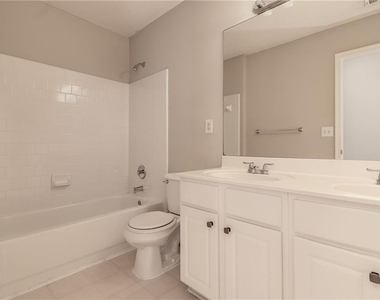 11745 Bentham Court - Photo Thumbnail 16