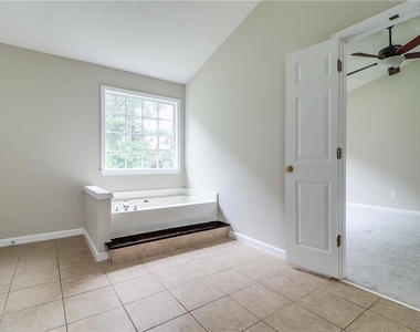 11745 Bentham Court - Photo Thumbnail 13