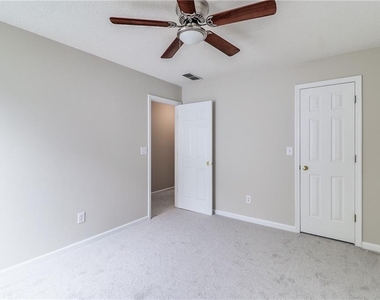 11745 Bentham Court - Photo Thumbnail 15