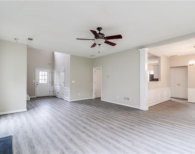 11745 Bentham Court - Photo Thumbnail 3