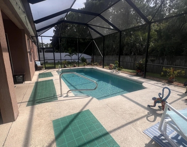 7368 Crepe Myrtle Court - Photo Thumbnail 24