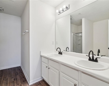 520 Dragonfly Court - Photo Thumbnail 14