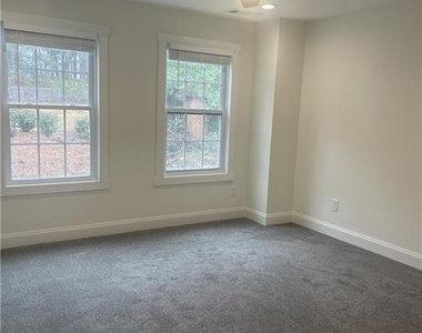 4034 Oak Glenn Drive - Photo Thumbnail 6