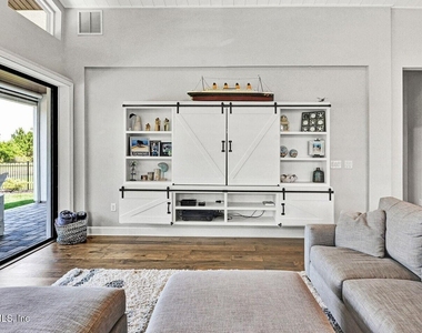 104 Marquesa Circle - Photo Thumbnail 14