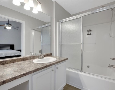 940 Tree Creek Boulevard - Photo Thumbnail 25