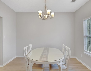 940 Tree Creek Boulevard - Photo Thumbnail 6