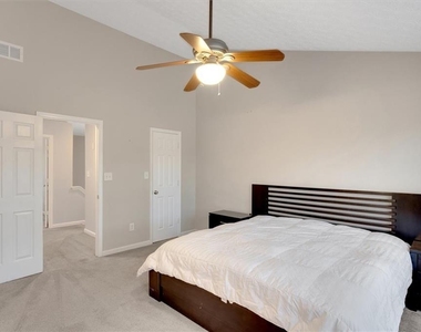 940 Tree Creek Boulevard - Photo Thumbnail 22