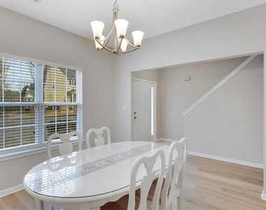 940 Tree Creek Boulevard - Photo Thumbnail 8