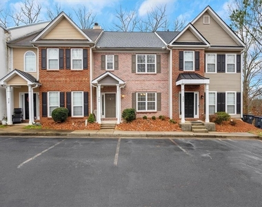 940 Tree Creek Boulevard - Photo Thumbnail 1