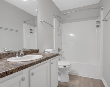 940 Tree Creek Boulevard - Photo Thumbnail 29