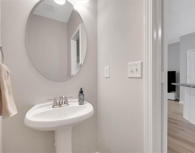 940 Tree Creek Boulevard - Photo Thumbnail 19