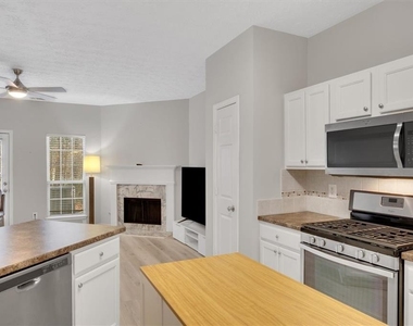 940 Tree Creek Boulevard - Photo Thumbnail 11