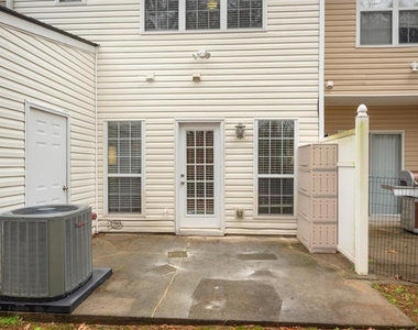 940 Tree Creek Boulevard - Photo Thumbnail 36