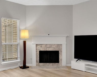 940 Tree Creek Boulevard - Photo Thumbnail 16