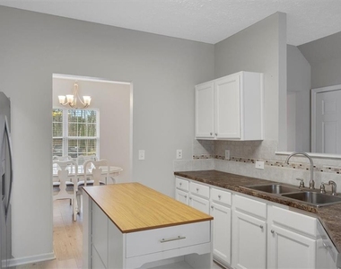 940 Tree Creek Boulevard - Photo Thumbnail 13