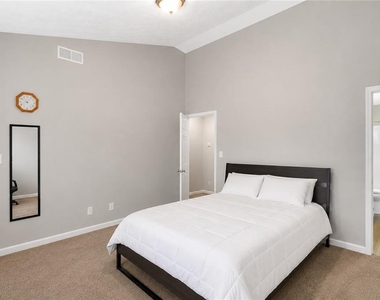 940 Tree Creek Boulevard - Photo Thumbnail 27